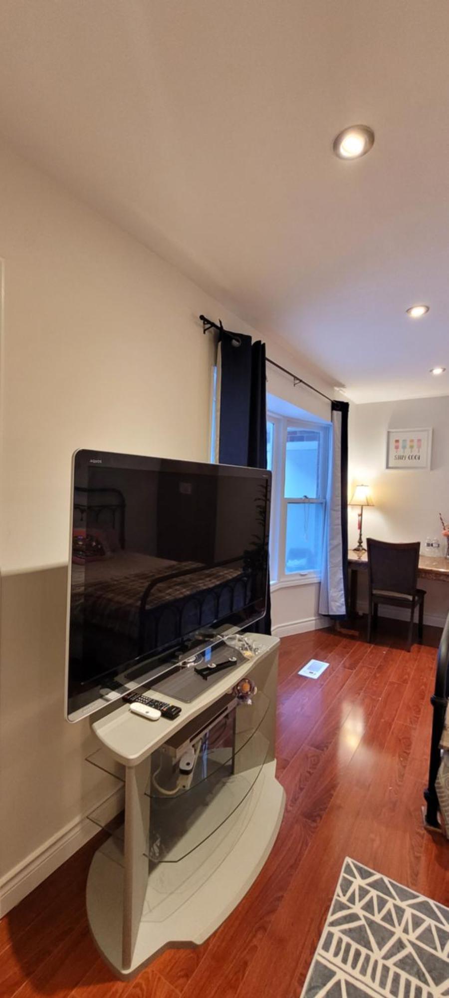 Mainfloor Spacious Room In Toronto Ngoại thất bức ảnh