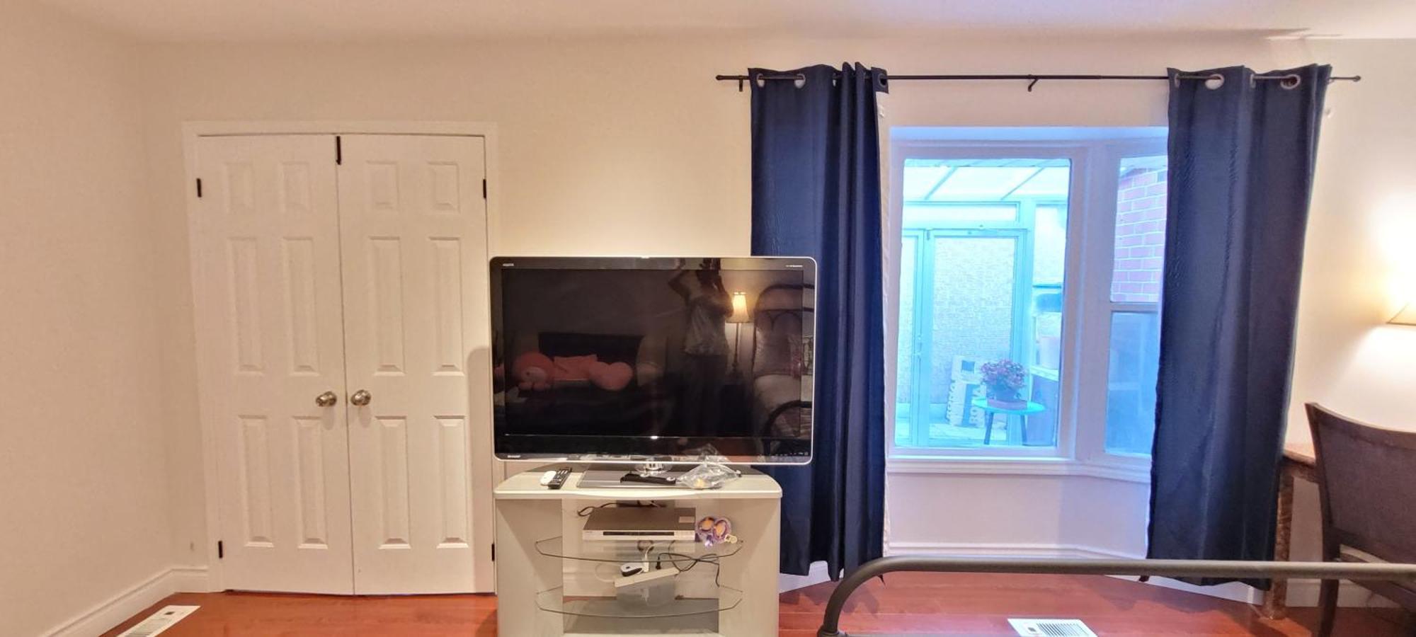Mainfloor Spacious Room In Toronto Ngoại thất bức ảnh