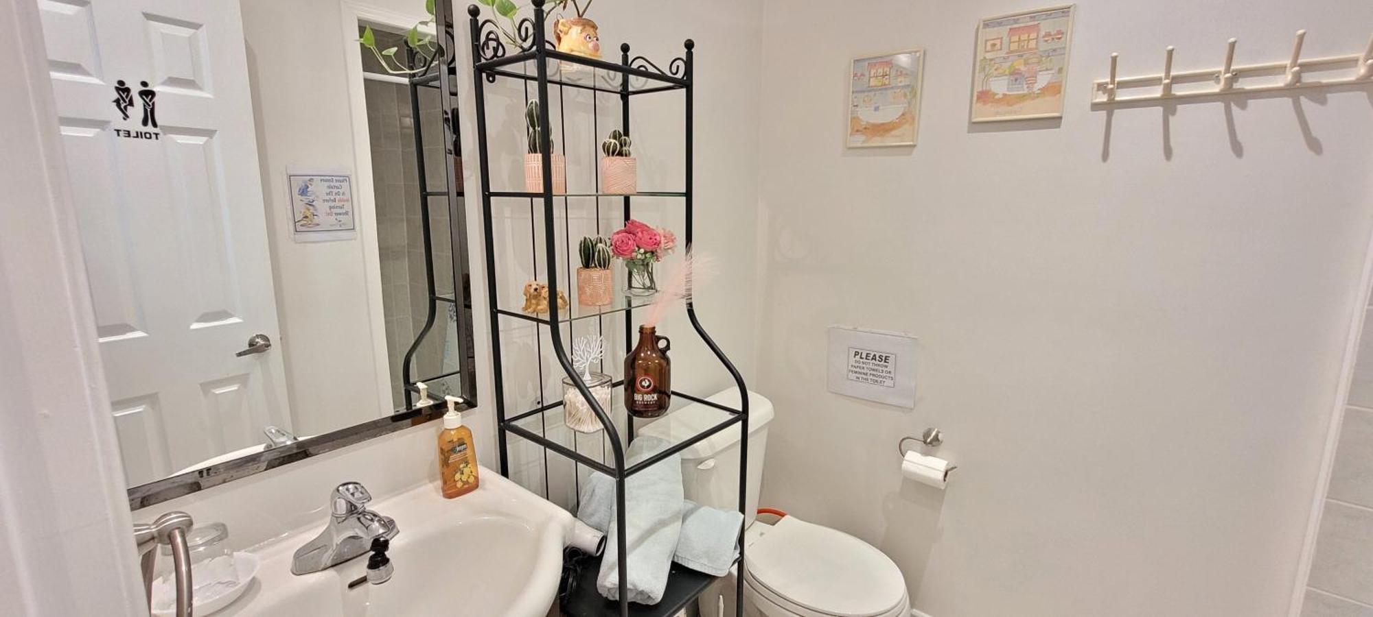 Mainfloor Spacious Room In Toronto Ngoại thất bức ảnh